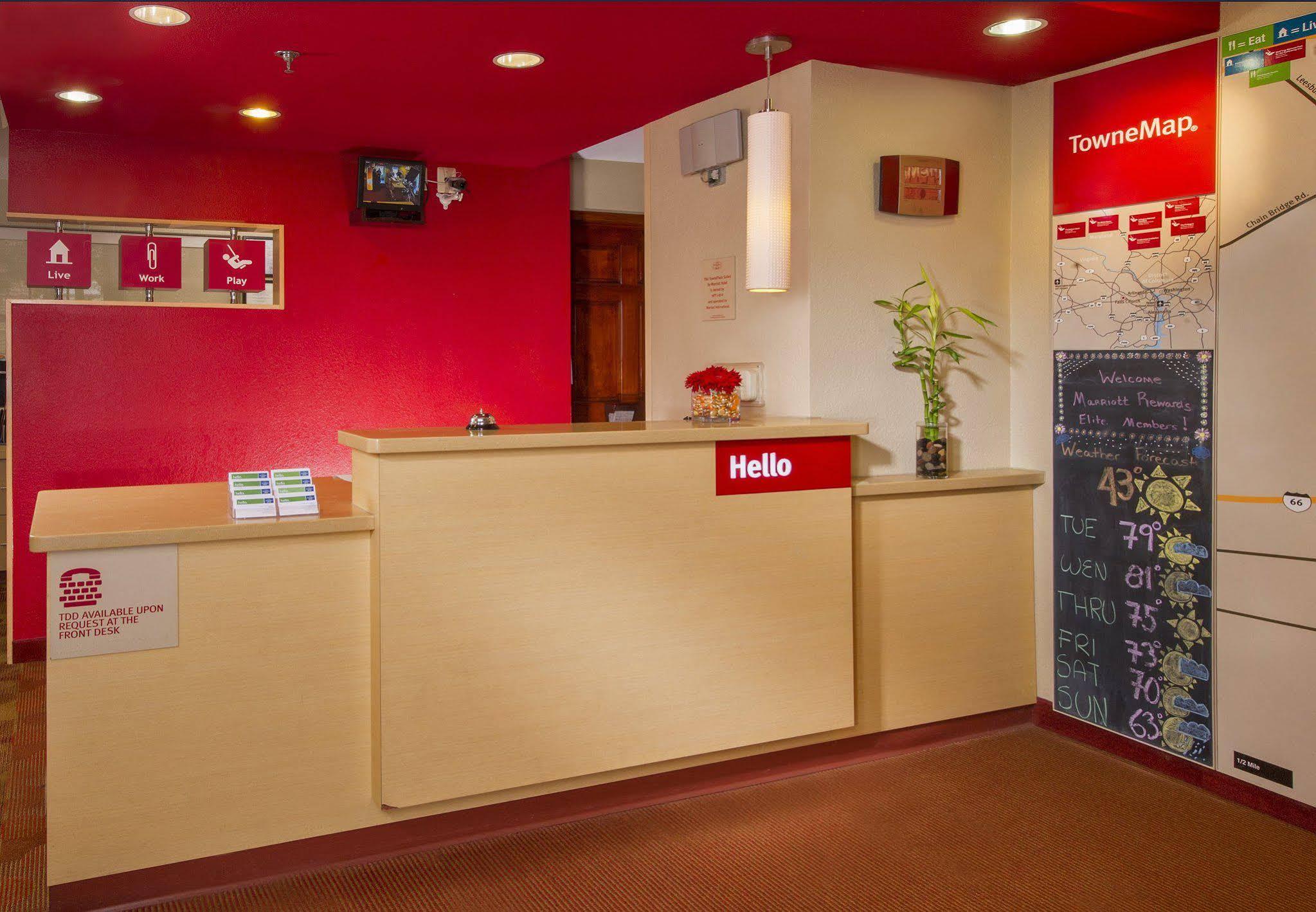 福尔斯彻奇唐普雷斯套房酒店 外观 照片