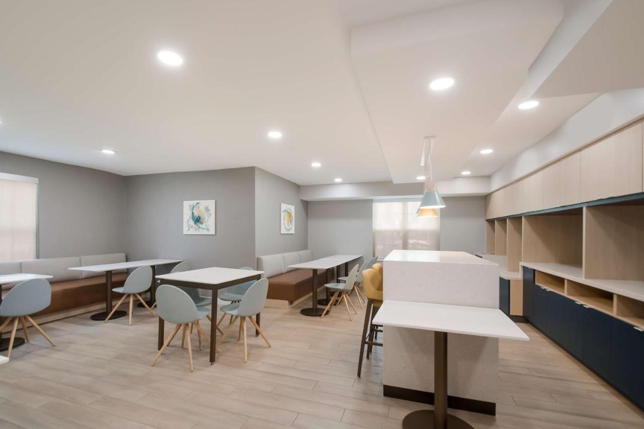 福尔斯彻奇唐普雷斯套房酒店 外观 照片